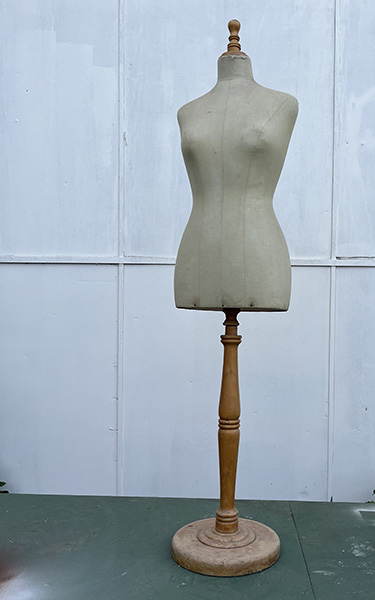 MANIQUÍE COSTURA VINTAGE (39x33x163)